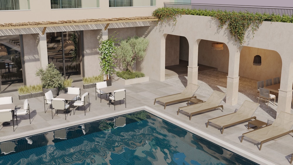Taç Premier Hotel & Spa — Swimming pool in Alanya