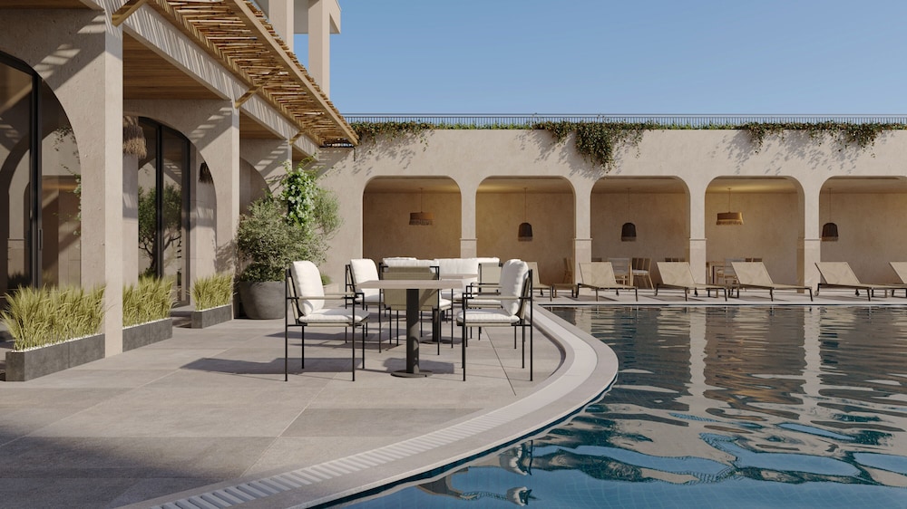 Taç Premier Hotel & Spa — Swimming pool in Alanya