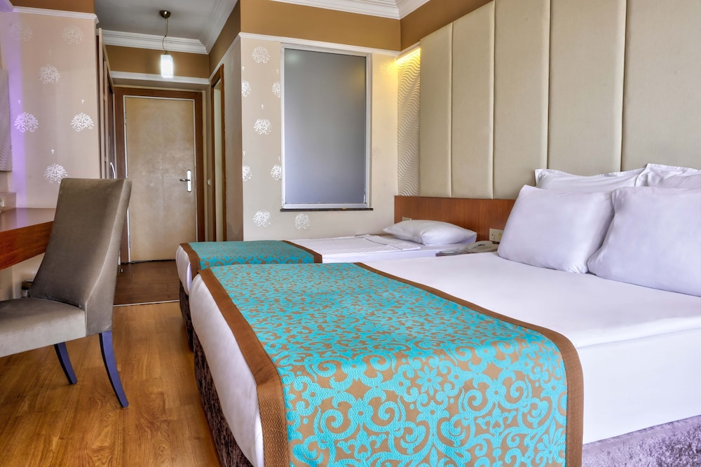 Taç Premier Hotel & Spa — Hotel rooms in Alanya