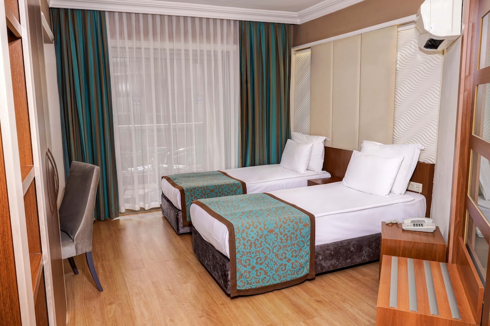 Taç Premier Hotel & Spa — Hotel rooms in Alanya