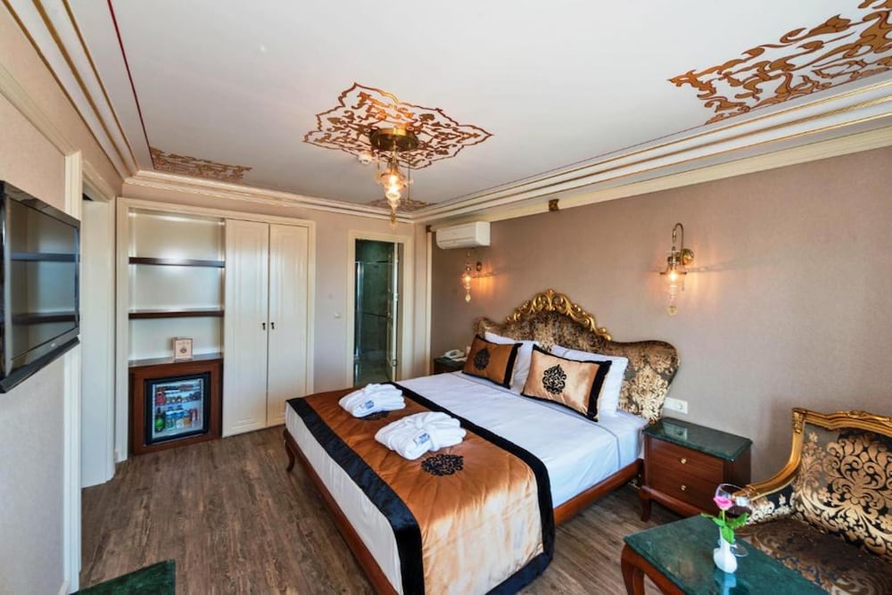 The Byzantium Hotel & Suites - Special Class — Hotel rooms in Istanbul, Istanbul