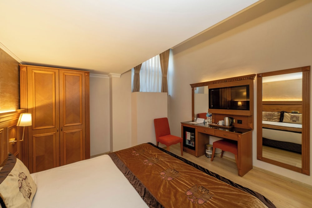 The Byzantium Hotel & Suites - Special Class — Hotel rooms in Istanbul, Istanbul