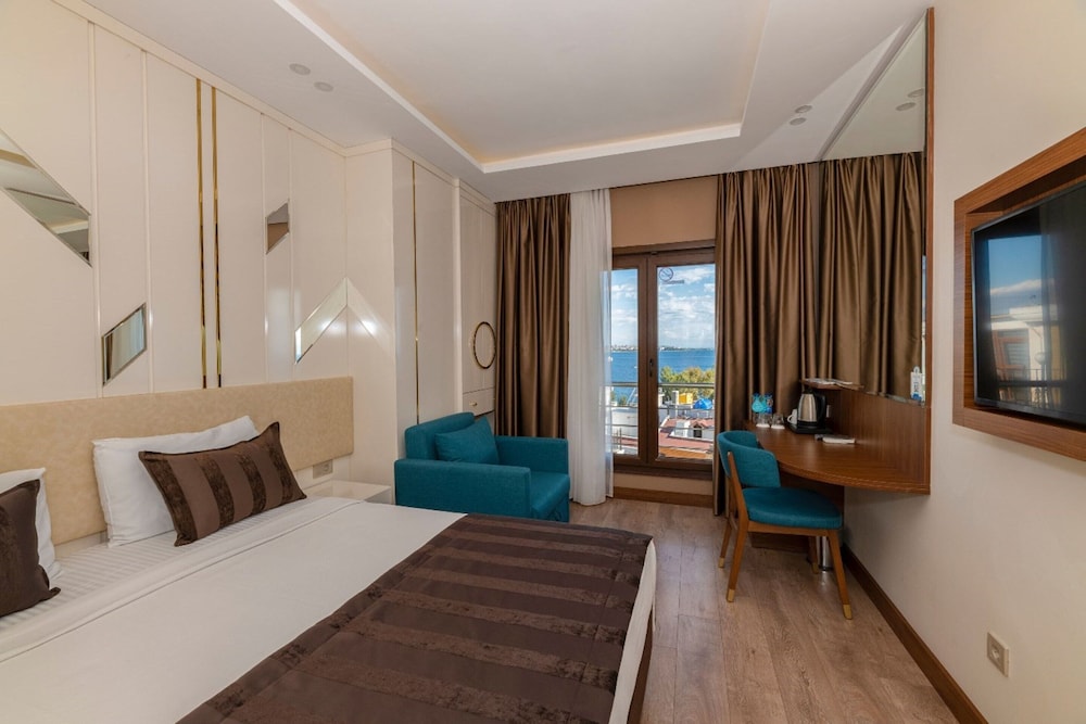 The Byzantium Hotel & Suites - Special Class — Hotel rooms in Istanbul, Istanbul