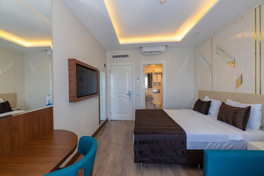 The Byzantium Hotel & Suites - Special Class — Hotel rooms in Istanbul, Istanbul