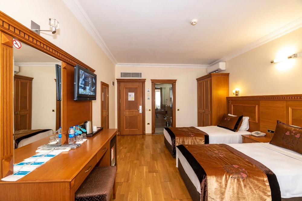 The Byzantium Hotel & Suites - Special Class — Hotel rooms in Istanbul, Istanbul