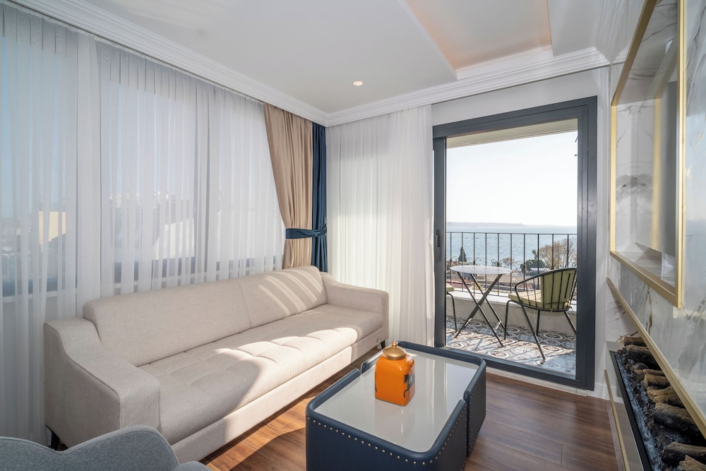 The Byzantium Hotel & Suites - Special Class — Hotel rooms in Istanbul, Istanbul