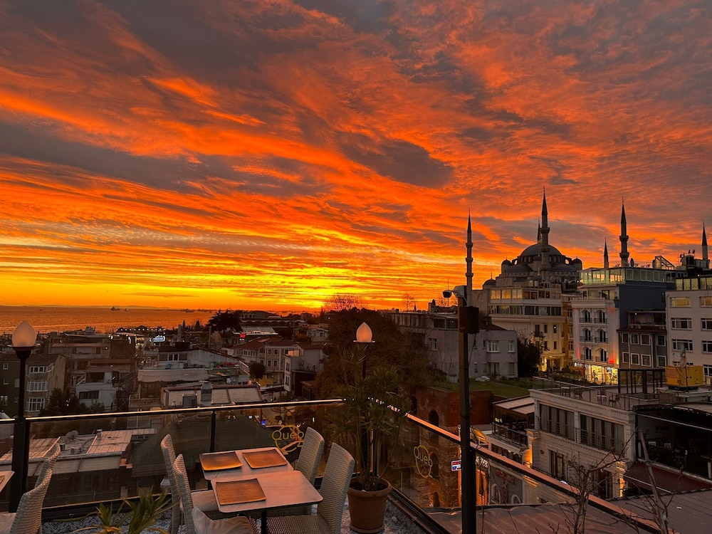 The Byzantium Hotel & Suites - Special Class — Restaurant & bars in Istanbul, Istanbul