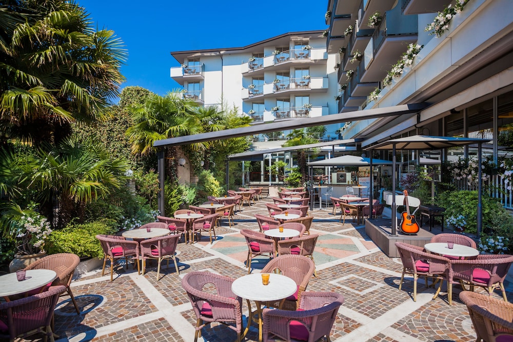 Hotel Continental - Tonelli Hotels — Restaurant & bars in Torbole, Trentino-Alto Adige