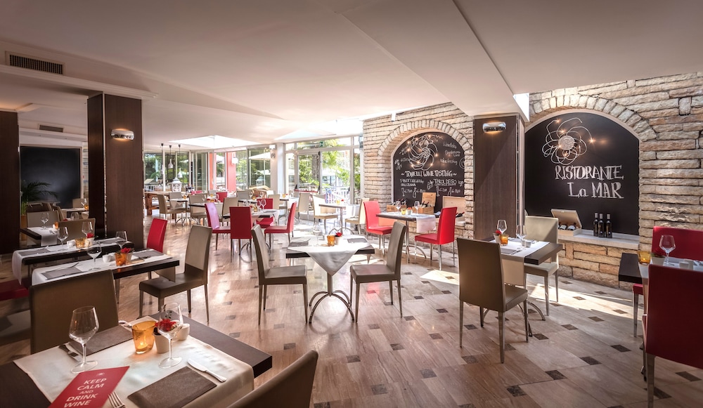 Hotel Continental - Tonelli Hotels — Restaurant & bars in Torbole, Trentino-Alto Adige