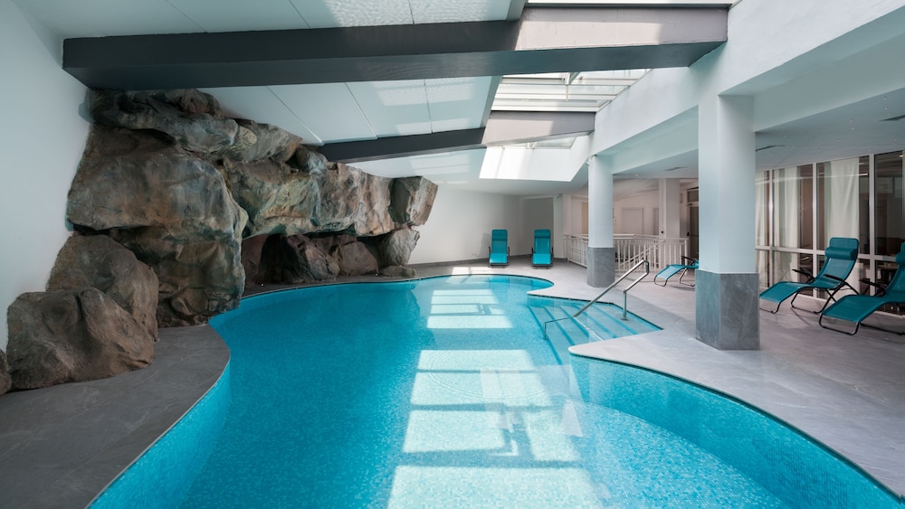 Hotel Continental - Tonelli Hotels — Swimming pool in Torbole, Trentino-Alto Adige