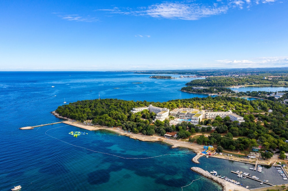 Hotel Delfin Plava Laguna — Beach in Poreč, Istria