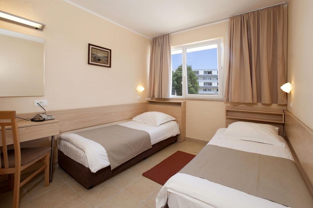 Hotel Delfin Plava Laguna — Hotel rooms in Poreč, Istria