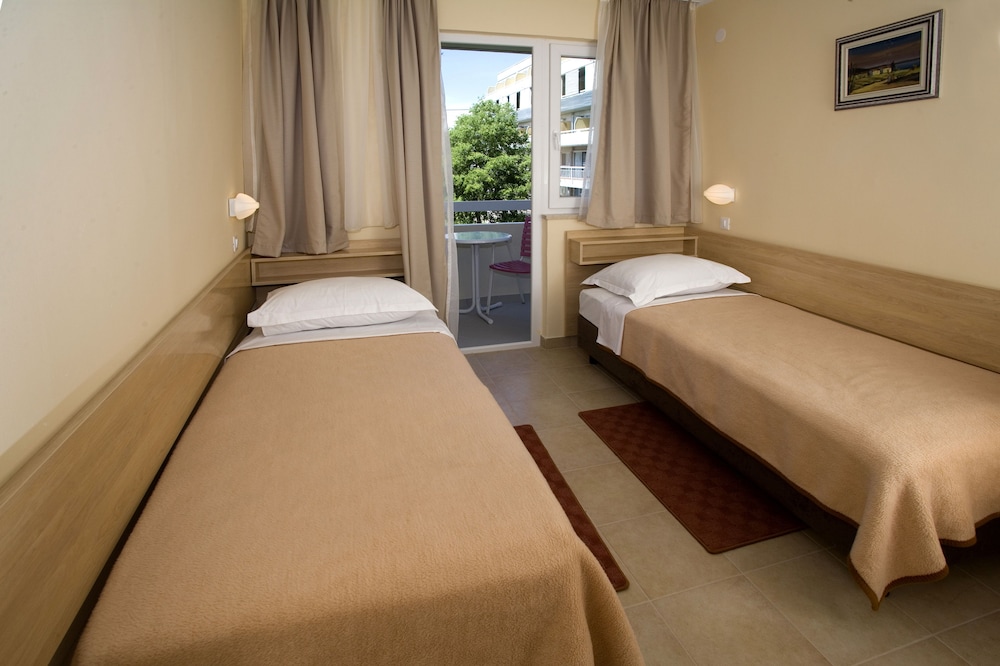 Hotel Delfin Plava Laguna — Hotel rooms in Poreč, Istria