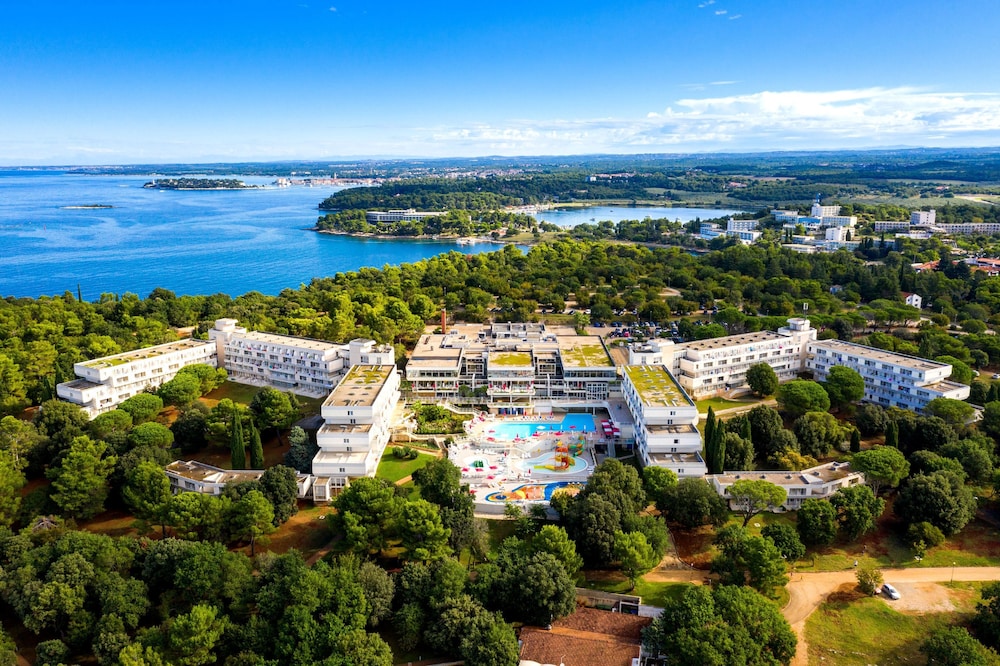 Hotel Delfin Plava Laguna — Hotel building in Poreč, Istria