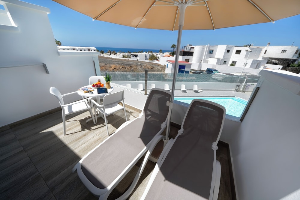 Aqua Suites — Hotel rooms in Puerto del Carmen, Canary Islands