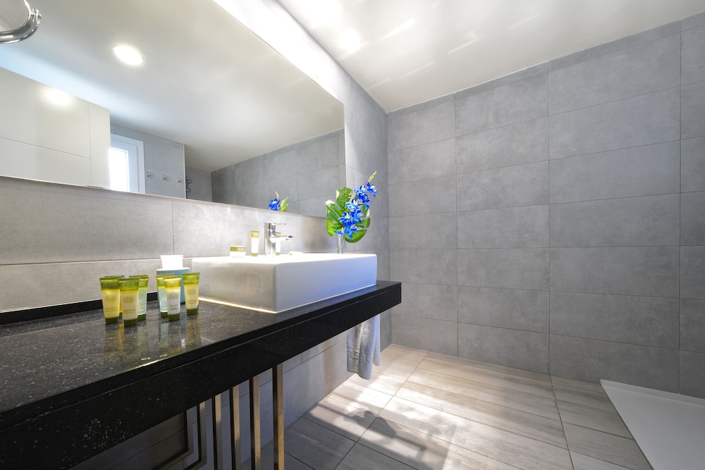 Aqua Suites — Hotel rooms in Puerto del Carmen, Canary Islands