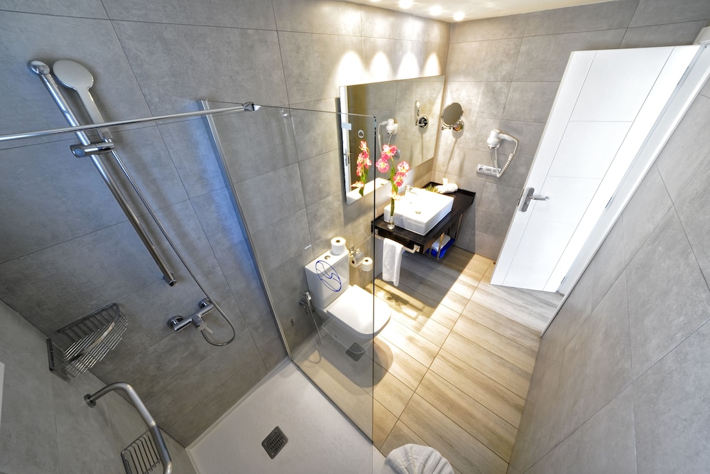 Aqua Suites — Hotel rooms in Puerto del Carmen, Canary Islands