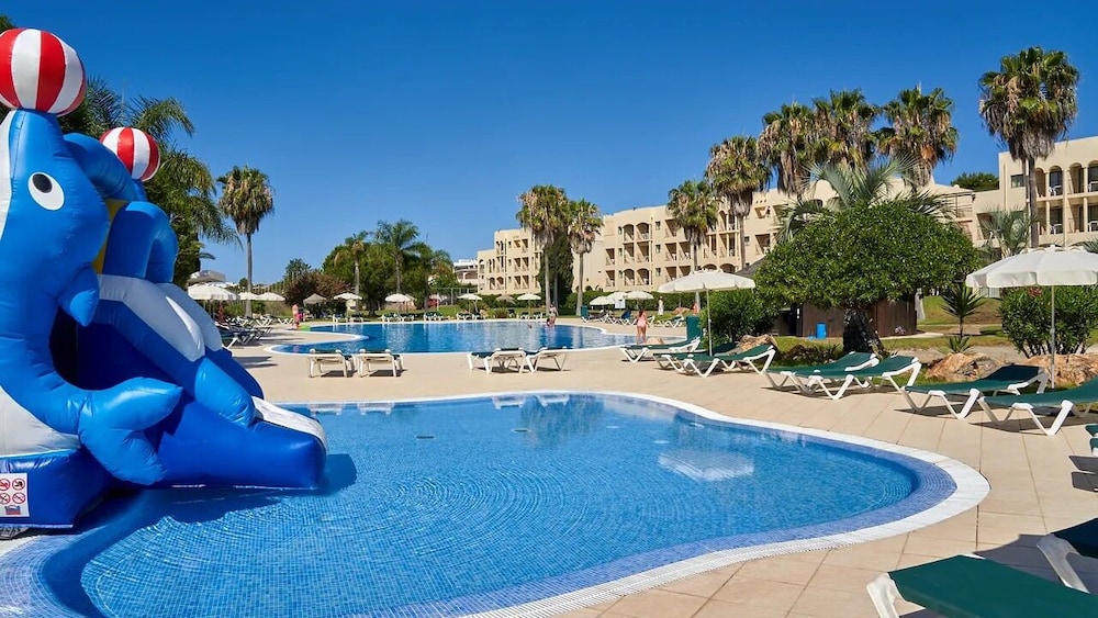 The Navigator - Palm Oasis Alvor — Swimming pool in Alvor, Faro