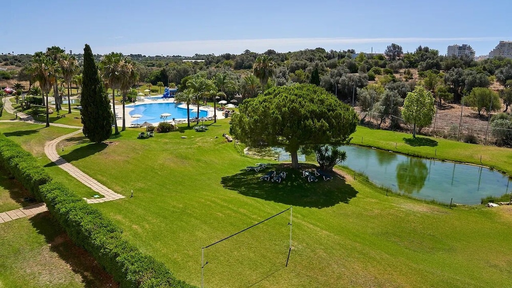 The Navigator - Palm Oasis Alvor — Swimming pool in Alvor, Faro