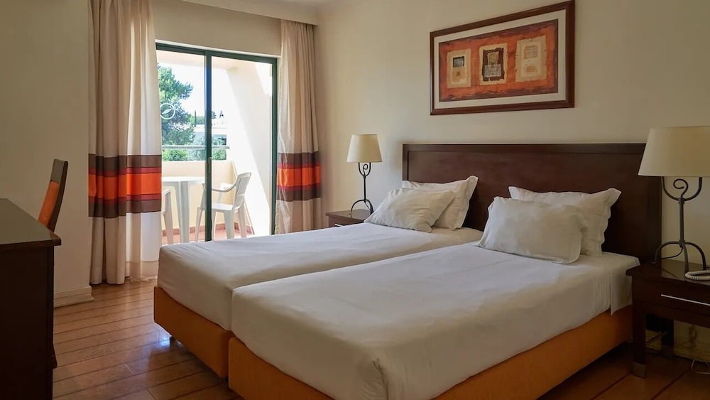 The Navigator - Palm Oasis Alvor — Hotel rooms in Alvor, Faro