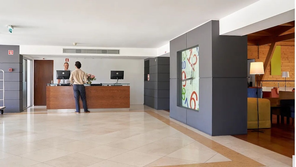The Navigator - Palm Oasis Alvor — Hotel building in Alvor, Faro