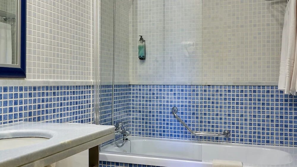 The Navigator - Palm Oasis Alvor — Hotel rooms in Alvor, Faro