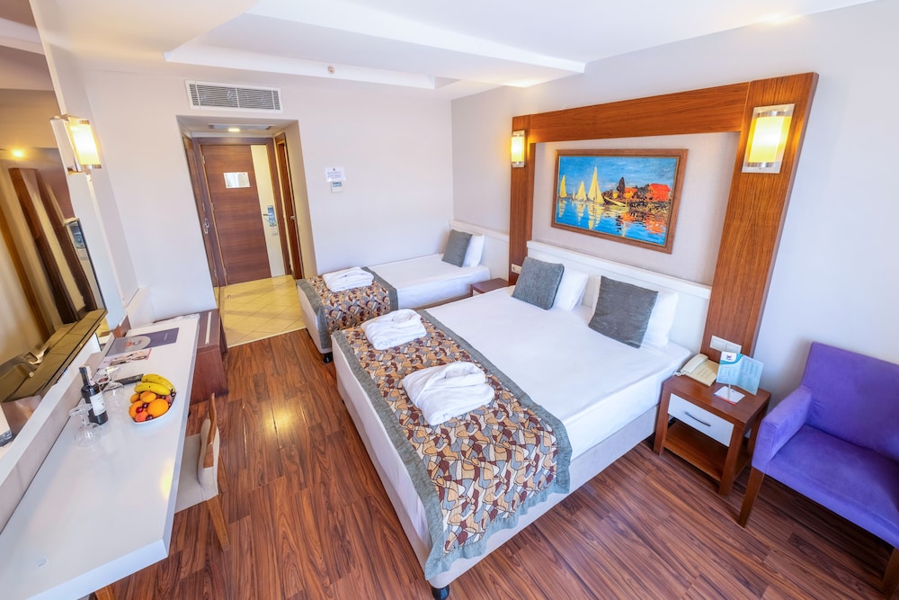Hotel Viking Star — Hotel rooms in Kemer