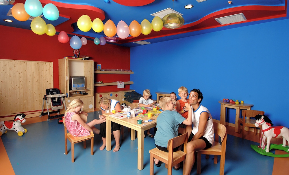 Hotel Viking Star — Attractions for children in Kemer