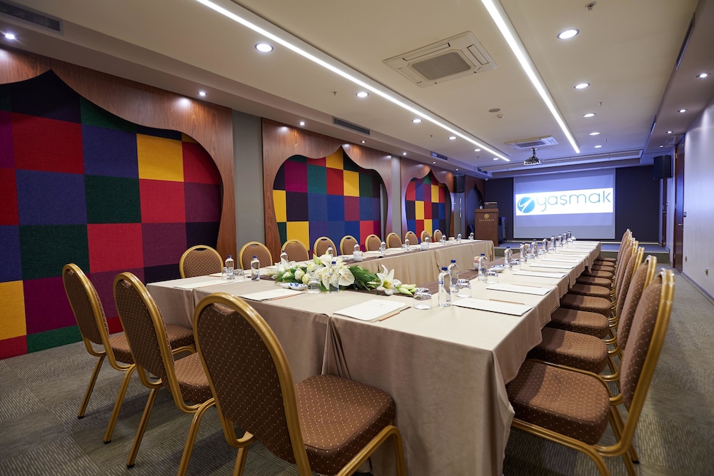 Hotel Yasmak Sultan — Hotel building in Istanbul, Istanbul