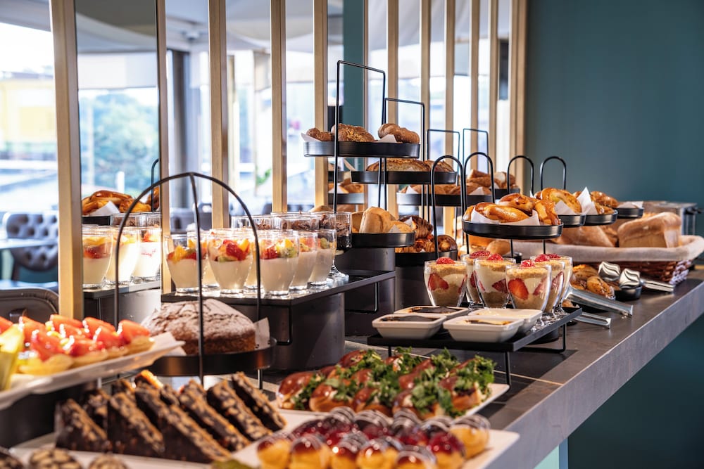 Hotel Yasmak Sultan — Restaurant & bars in Istanbul, Istanbul