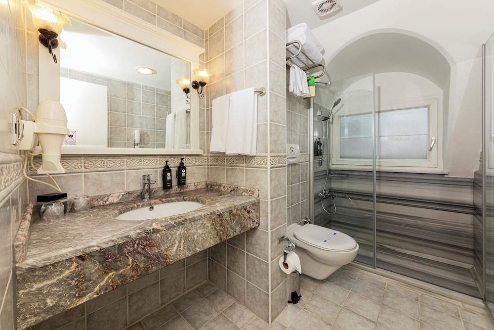 Hotel Yasmak Sultan — Hotel rooms in Istanbul, Istanbul
