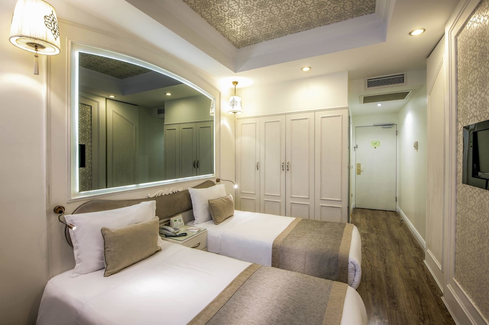 Hotel Yasmak Sultan — Hotel rooms in Istanbul, Istanbul