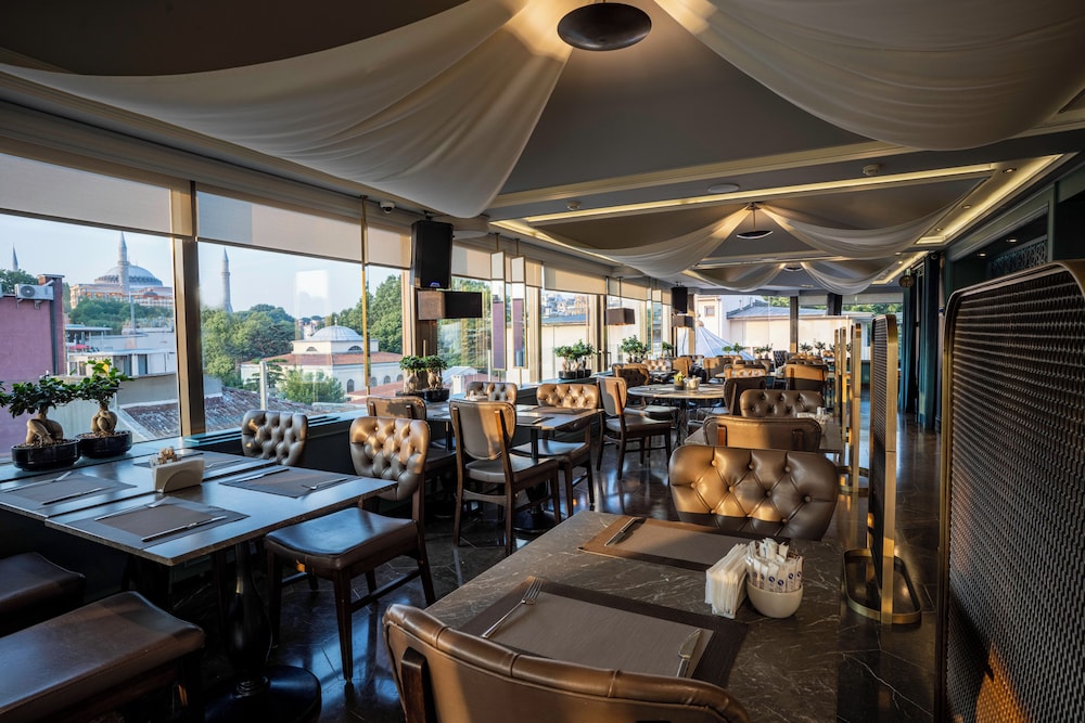 Hotel Yasmak Sultan — Restaurant & bars in Istanbul, Istanbul