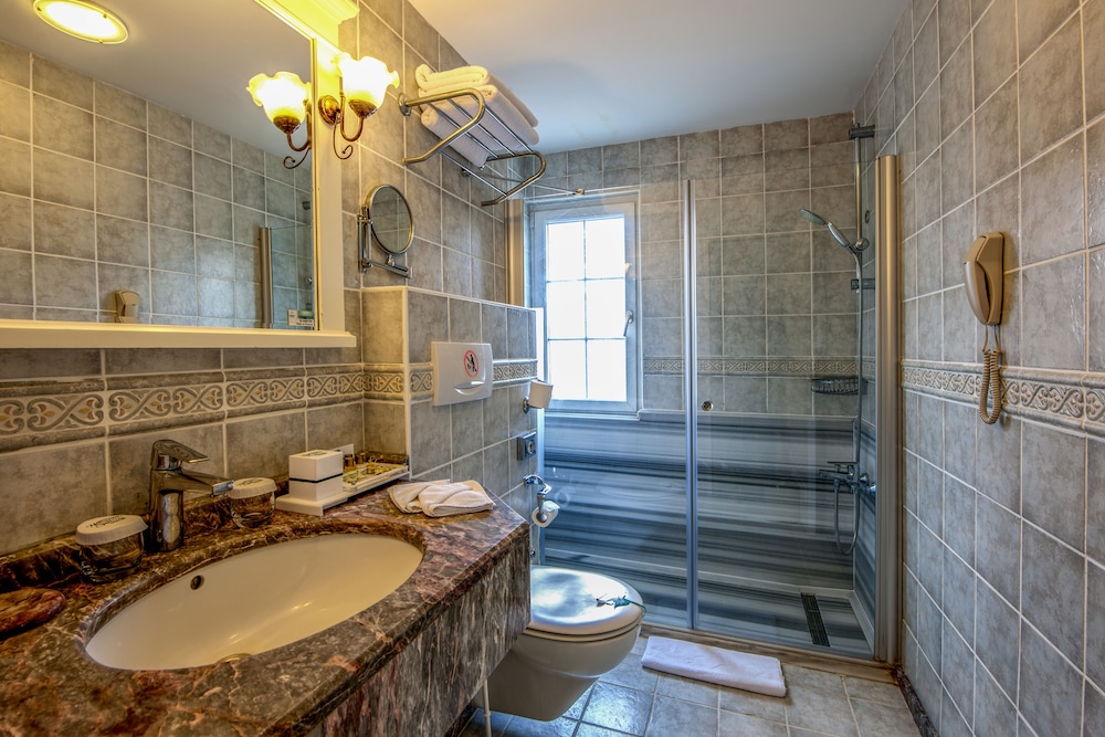 Hotel Yasmak Sultan — Hotel rooms in Istanbul, Istanbul