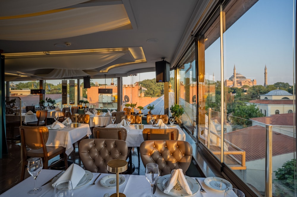 Hotel Yasmak Sultan — Restaurant & bars in Istanbul, Istanbul
