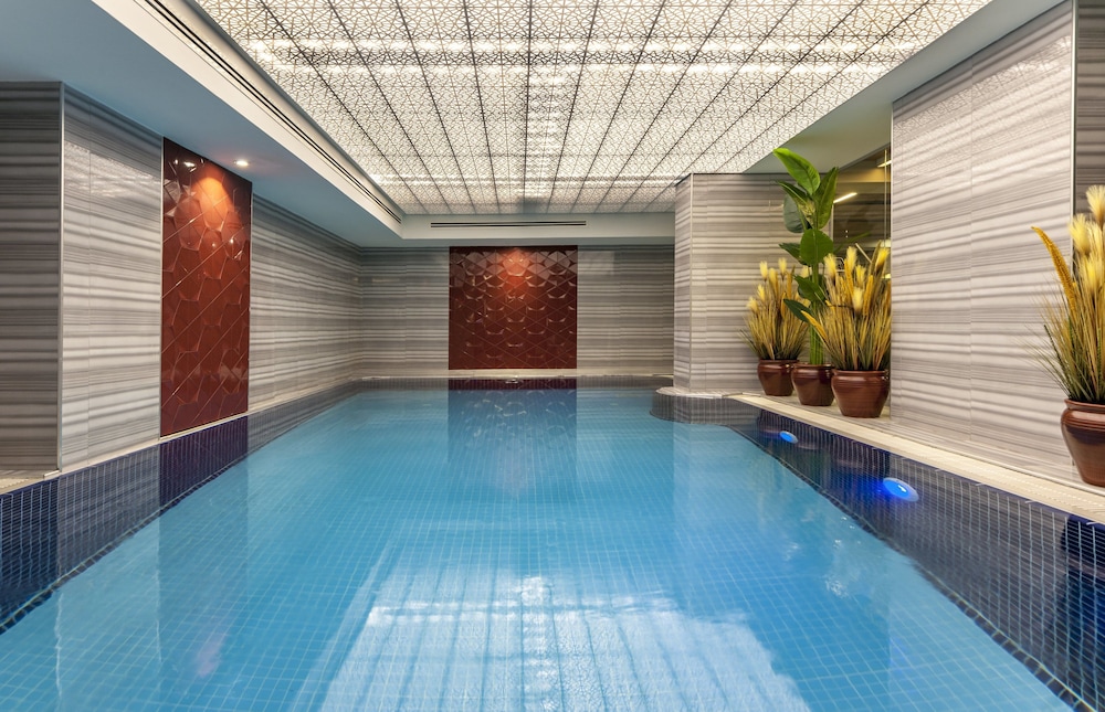 Hotel Yasmak Sultan — Swimming pool in Istanbul, Istanbul