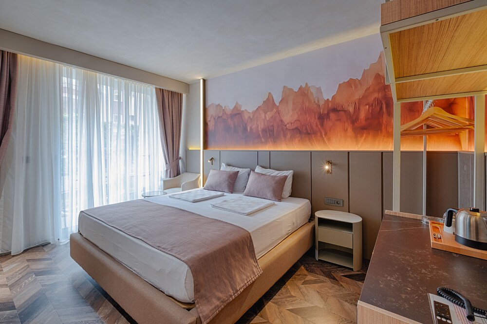 Kleopatra Dreams Beach Hotel — Hotel rooms in Alanya