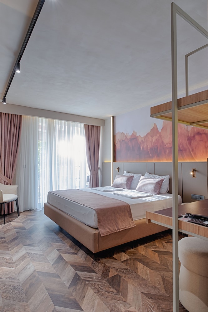 Kleopatra Dreams Beach Hotel — Hotel rooms in Alanya