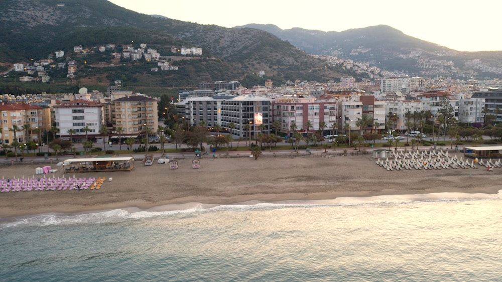Kleopatra Dreams Beach Hotel — Beach in Alanya