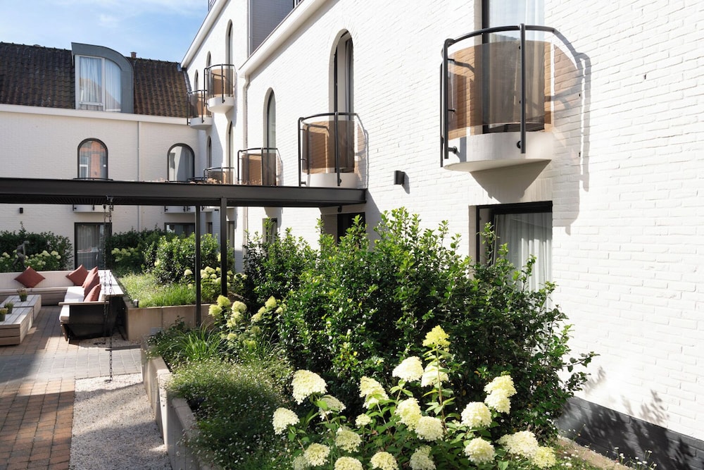 Dukes’ Academie – by Dukes’ Hotel Collection — Hotel building in Bruges, Flanders