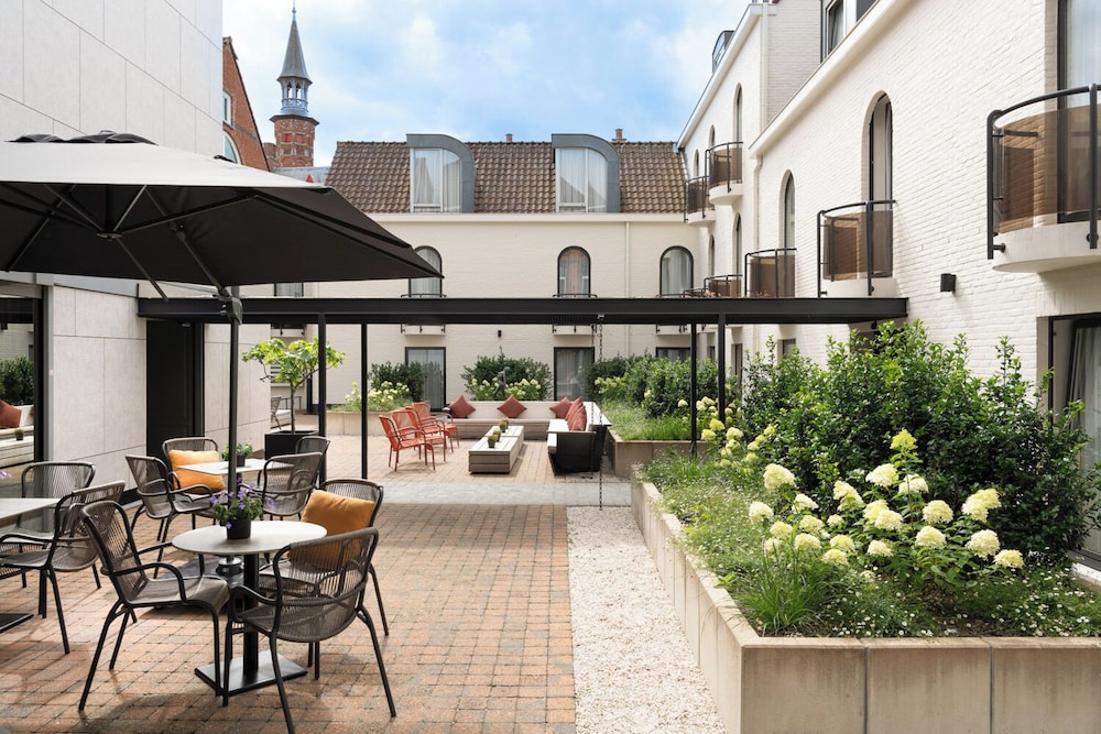 Dukes’ Academie – by Dukes’ Hotel Collection — Hotel building in Bruges, Flanders