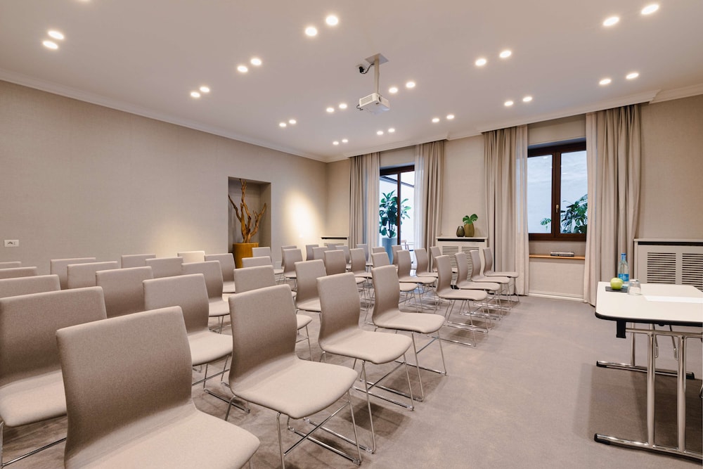 Hotel Cristoforo Colombo – Preferred Hotels & Resorts — Hotel building in Milan, Lombardy