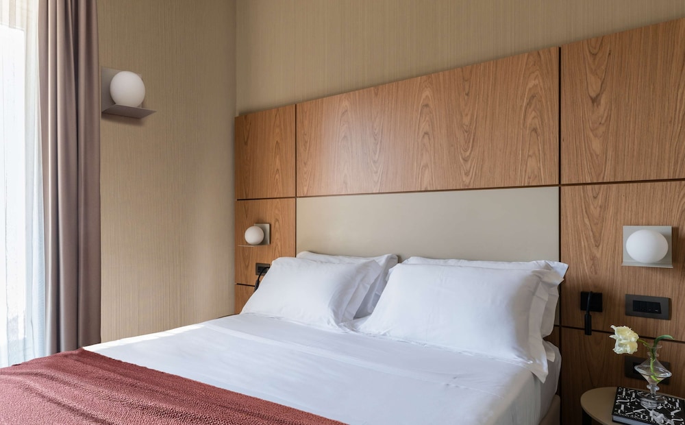 Hotel Cristoforo Colombo – Preferred Hotels & Resorts — Hotel rooms in Milan, Lombardy