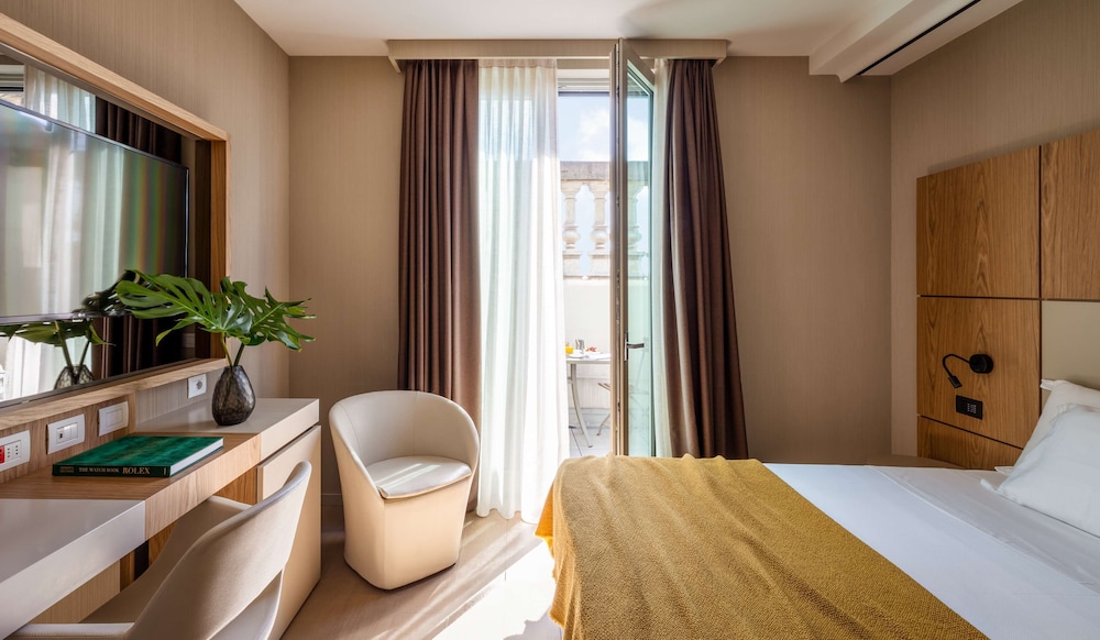 Hotel Cristoforo Colombo – Preferred Hotels & Resorts — Hotel rooms in Milan, Lombardy