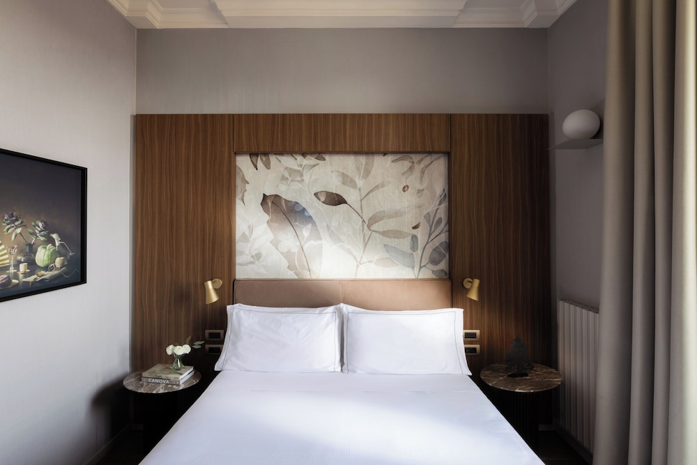 Hotel Cristoforo Colombo – Preferred Hotels & Resorts — Hotel rooms in Milan, Lombardy