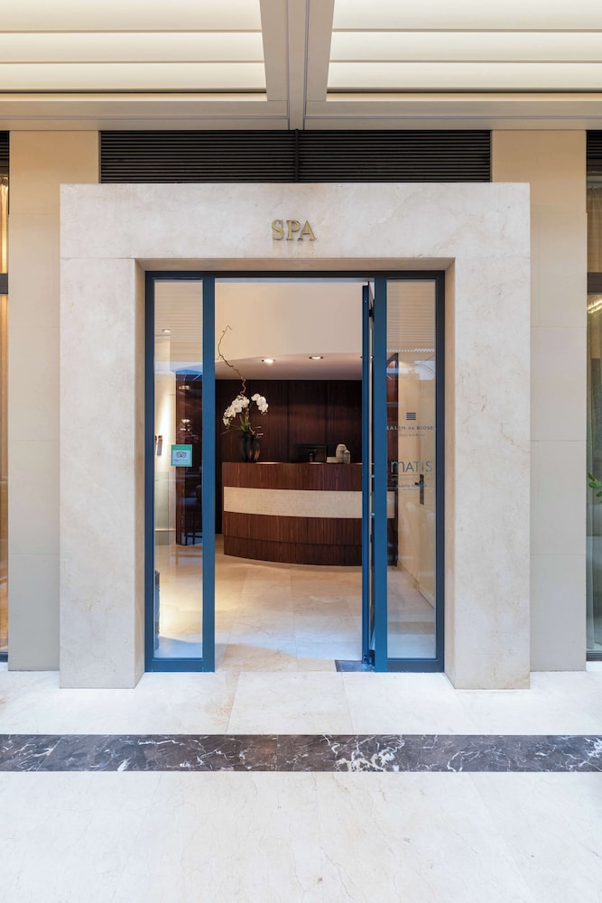 Hotel Cristoforo Colombo – Preferred Hotels & Resorts — Hotel building in Milan, Lombardy