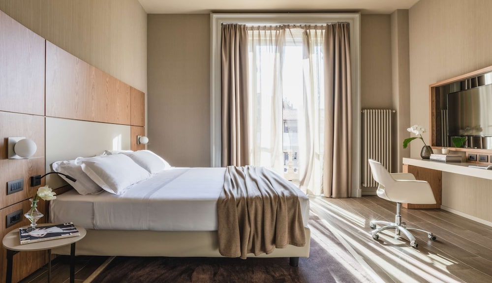 Hotel Cristoforo Colombo – Preferred Hotels & Resorts — Hotel rooms in Milan, Lombardy
