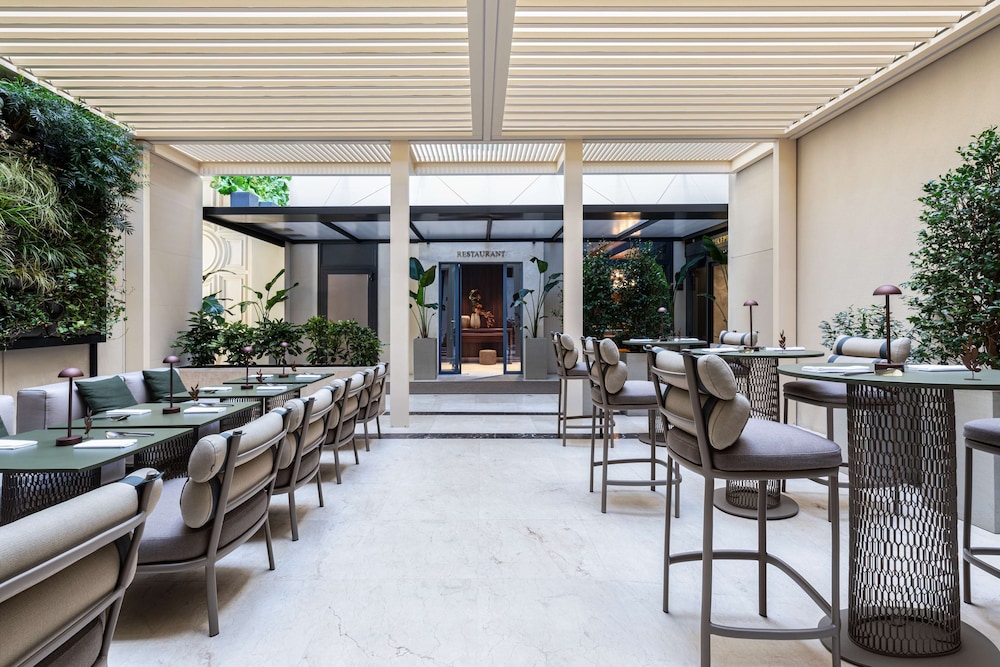 Hotel Cristoforo Colombo – Preferred Hotels & Resorts — Restaurant & bars in Milan, Lombardy