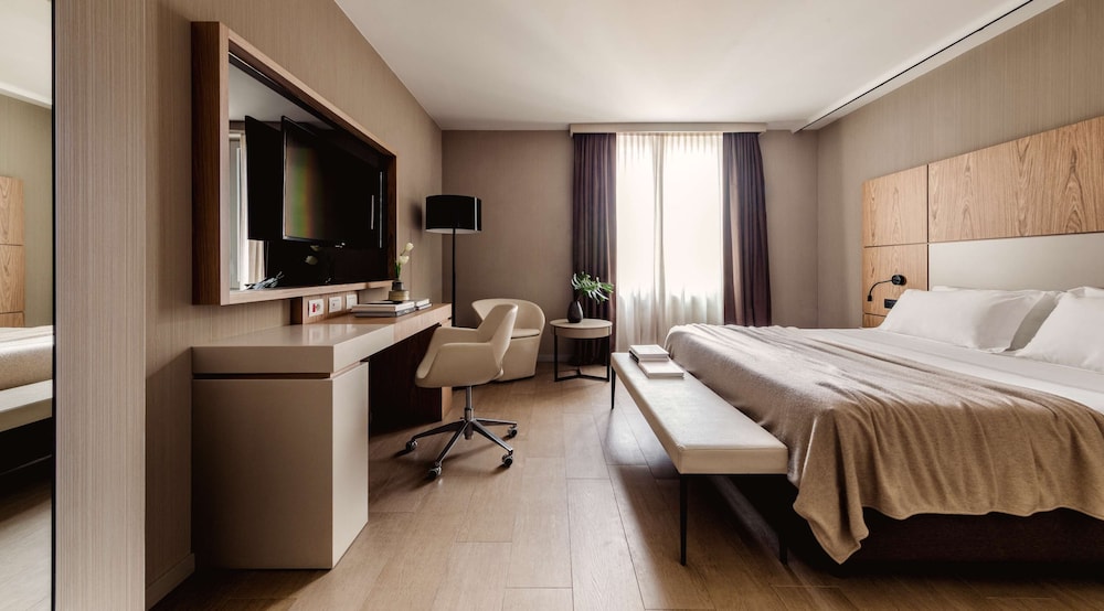 Hotel Cristoforo Colombo – Preferred Hotels & Resorts — Hotel rooms in Milan, Lombardy