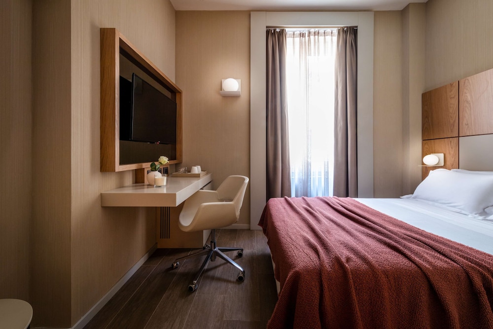Hotel Cristoforo Colombo – Preferred Hotels & Resorts — Hotel rooms in Milan, Lombardy